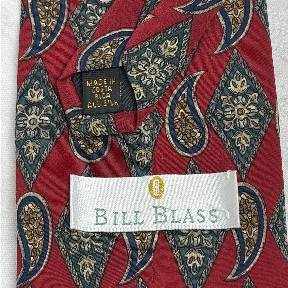 Bill Blass Men's 100% Silk Tie Collection - Red, Purple, Green - Picture 7 of 7